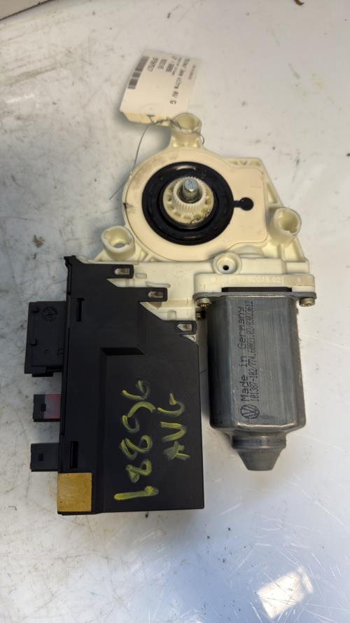 Moteur leve vitre avant gauche PEUGEOT 807 Diesel image 3