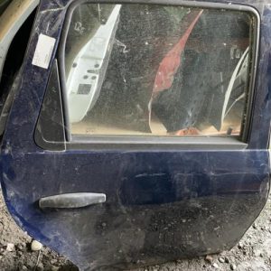 Porte arriere droit DACIA SANDERO 1 Diesel image 1