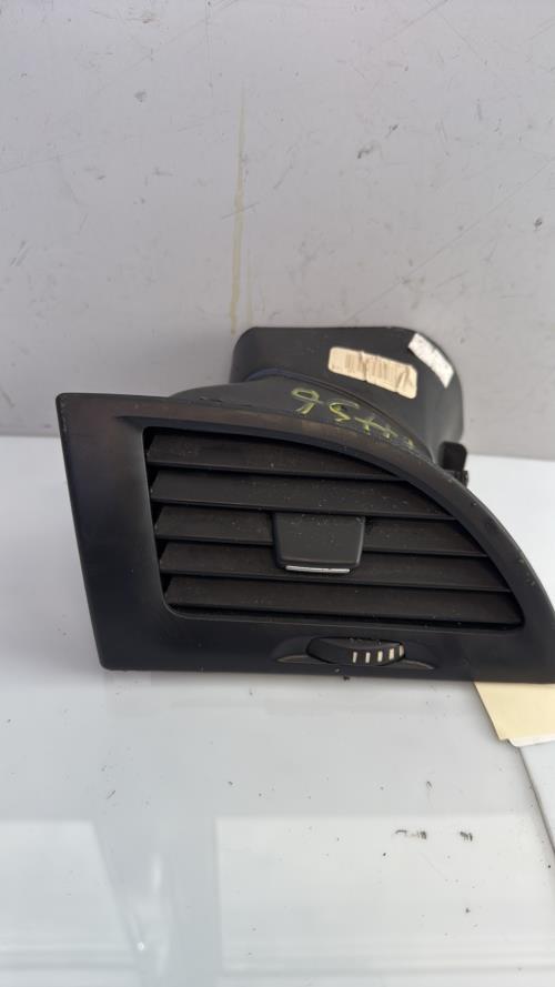 Aerateur tableau de bord avant gauche RENAULT MEGANE 3 PHASE 1 Diesel image 2