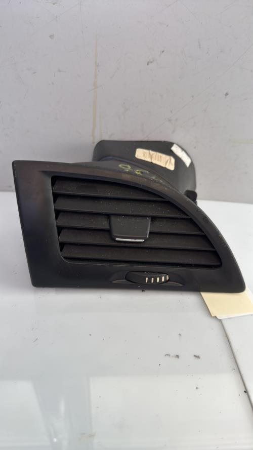 Aerateur tableau de bord avant gauche RENAULT MEGANE 3 PHASE 1 Diesel image 4