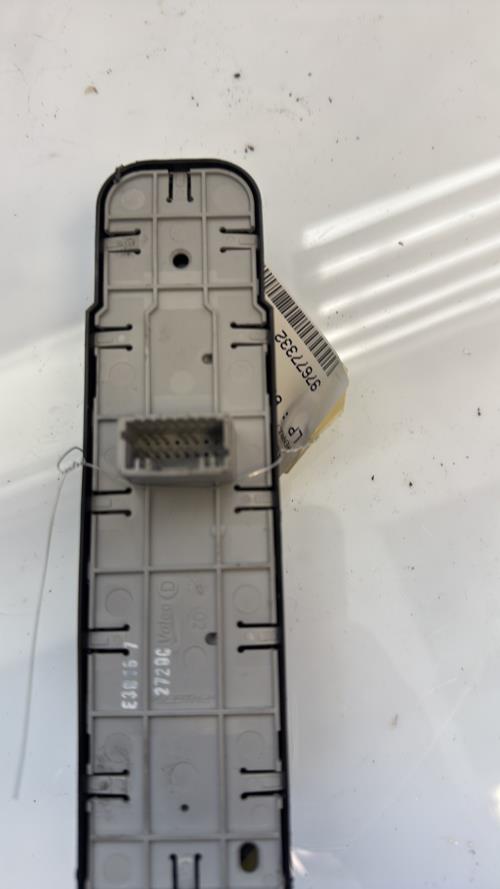 Interrupteur de leve vitre avant gauche RENAULT MEGANE 3 PHASE 1 Diesel image 3