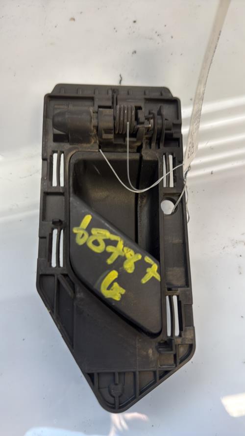 Poignee interieur avant gauche PEUGEOT PARTNER 1 PHASE 2 Diesel image 1