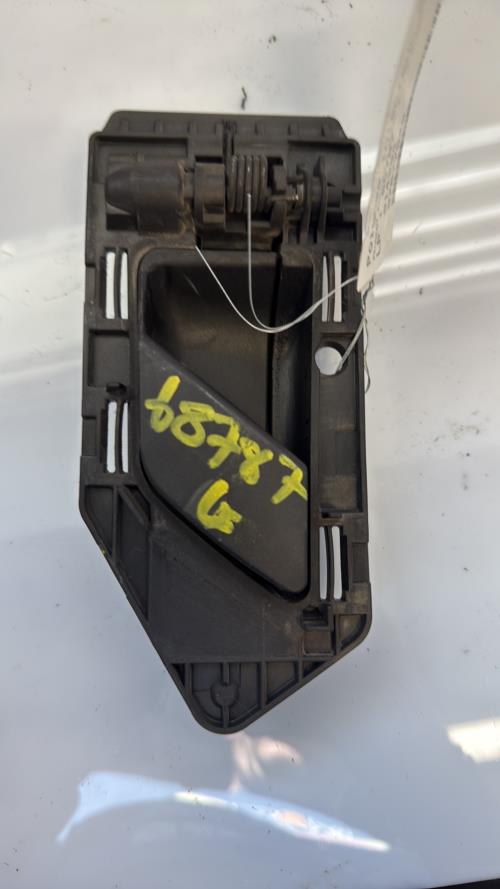 Poignee interieur avant gauche PEUGEOT PARTNER 1 PHASE 2 Diesel image 2