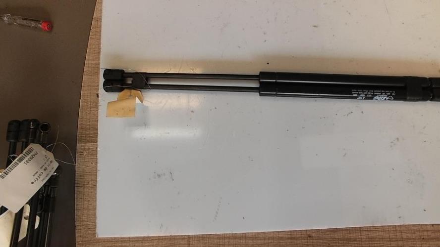 Verin de coffre OPEL CORSA C PHASE 1 Essence image 1