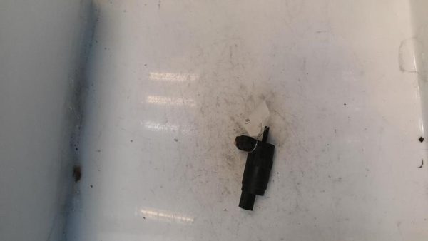 Pompe lave glace avant VOLKSWAGEN GOLF 5 Diesel image 2