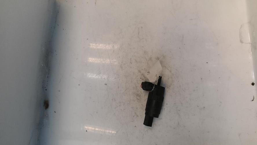 Pompe lave glace avant VOLKSWAGEN GOLF 5 Diesel image 2