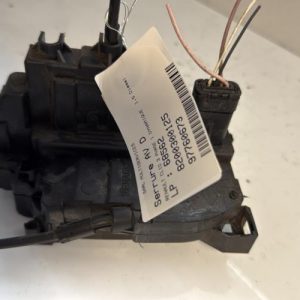 Serrure avant droit RENAULT CLIO 3 PHASE 1 Diesel image 1