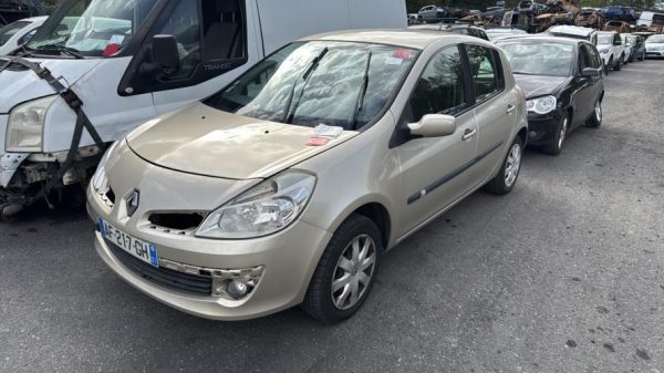 Trappe d'essence RENAULT CLIO 3 PHASE 1 Diesel image 4