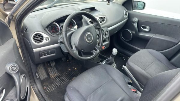 Trappe d'essence RENAULT CLIO 3 PHASE 1 Diesel image 5