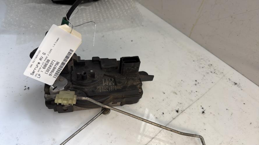 Serrure avant gauche OPEL ASTRA H GTC PHASE 2 Diesel image 4