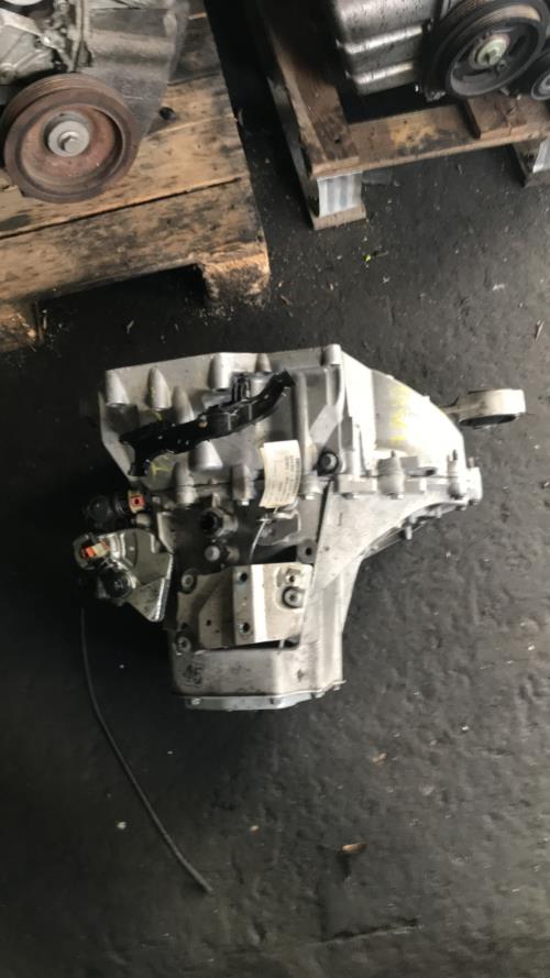 Boite de vitesses PEUGEOT 208 1 PHASE 2 Essence image 7