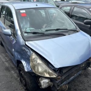 Vitre avant gauche HONDA JAZZ 2 Essence image 6