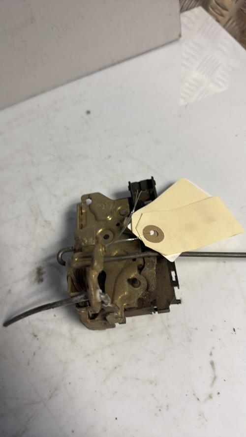 Serrure arriere droit RENAULT SUPER 5 Essence image 1