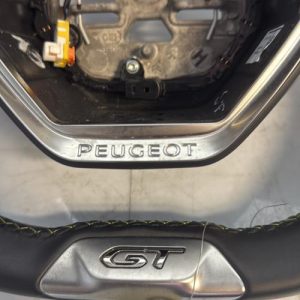 Volant PEUGEOT 2008 2 Essence image 4