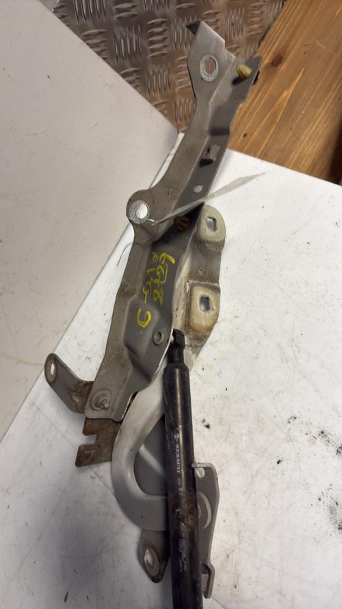 Charniere de capot RENAULT CLIO 4 PHASE 1 Diesel image 1