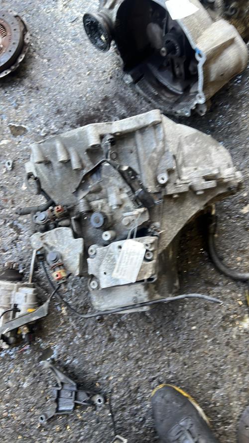 Boite de vitesses PEUGEOT 2008 1 PHASE 1 Diesel image 1