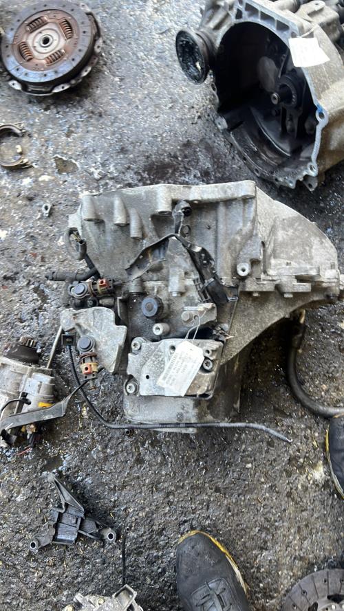 Boite de vitesses PEUGEOT 2008 1 PHASE 1 Diesel image 5