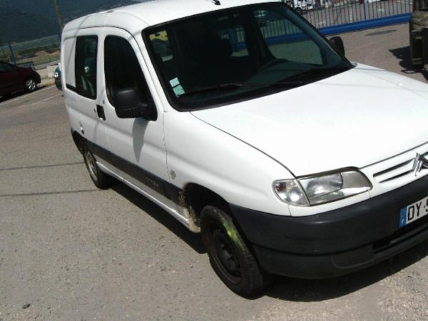 Feu arriere principal gauche (feux) CITROEN BERLINGO 1 PHASE 1 Diesel image 4