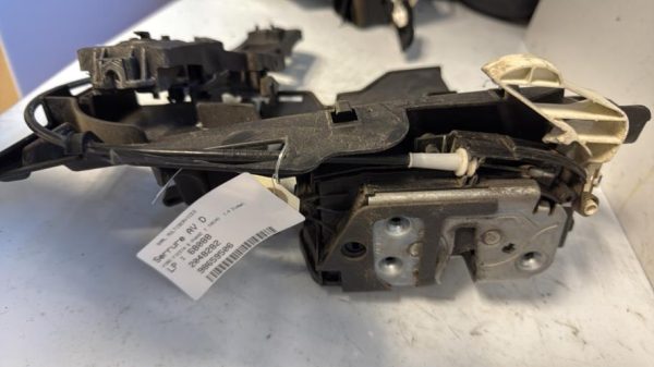 Serrure avant droit FORD FIESTA 6 PHASE 1 Diesel image 2