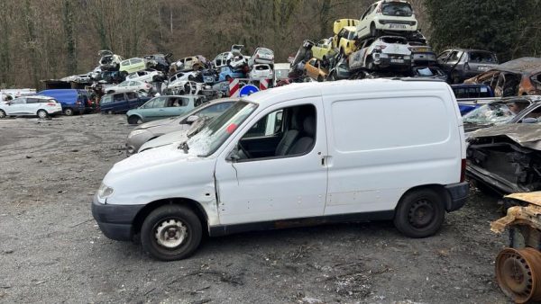 Serrure avant droit CITROEN BERLINGO 1 PHASE 1 Diesel image 7