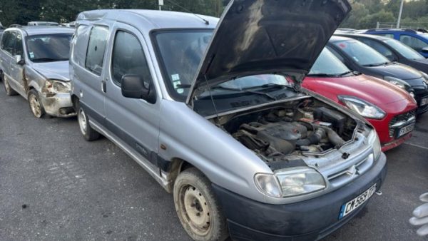 Leve vitre mecanique avant droit CITROEN BERLINGO 1 PHASE 1 Diesel image 5