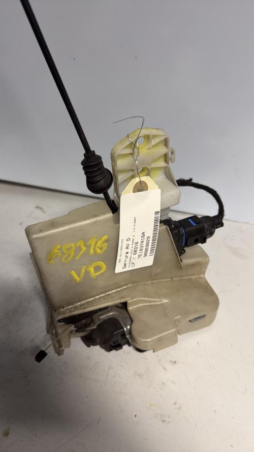 Serrure avant droit VOLKSWAGEN POLO 4 PHASE 2 Diesel image 2