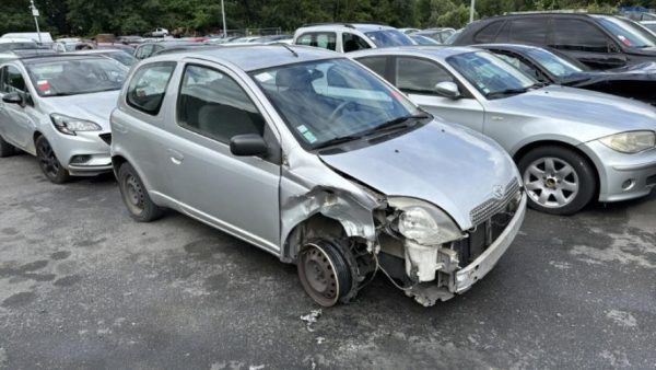 Feu arriere principal droit (feux) TOYOTA YARIS 1 PHASE 1 Essence image 4