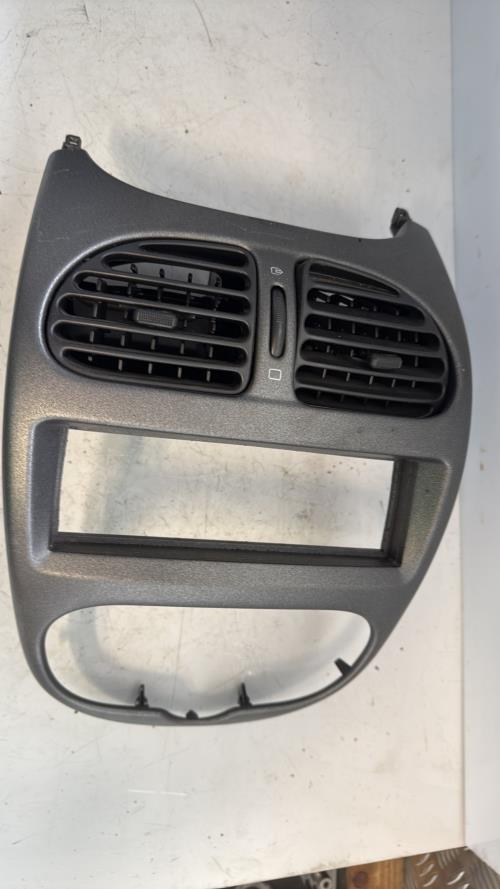 Aerateur tableau de bord PEUGEOT 206 PHASE 2 Essence image 2