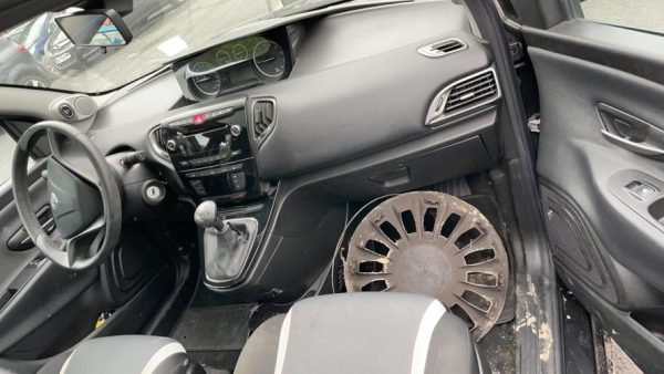 Serrure avant droit LANCIA YPSILON 5 Essence image 6