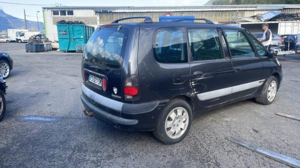 Anti brouillard arriere droit RENAULT ESPACE 3 Diesel image 8