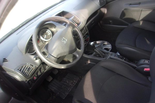 Feu arriere principal gauche (feux) PEUGEOT 206+ Essence image 3