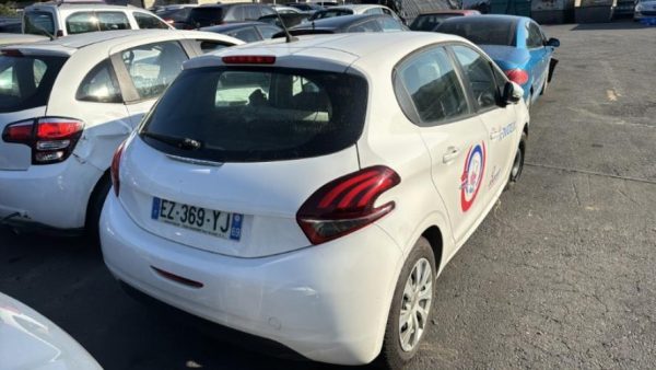 Vitre avant gauche PEUGEOT 208 1 PHASE 2 Diesel image 7