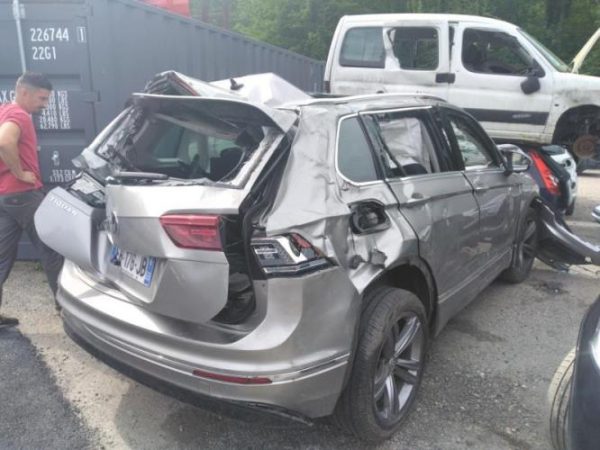 Custode avant droit (porte) VOLKSWAGEN TIGUAN 2 PHASE 1 Diesel image 3