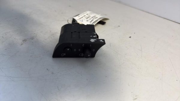 Commande de reglage hauteur de phare AUDI A4 2 PHASE 2 Diesel image 3