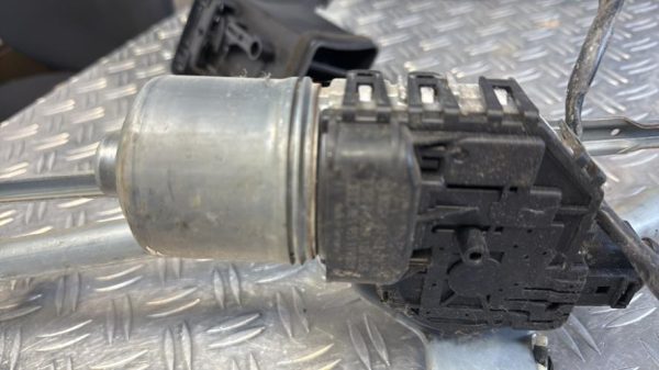 Moteur essuie glace avant AUDI A4 2 PHASE 2 Diesel image 1