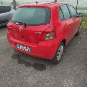 Custode avant droit (porte) TOYOTA YARIS 2 PHASE 1 Diesel image 1