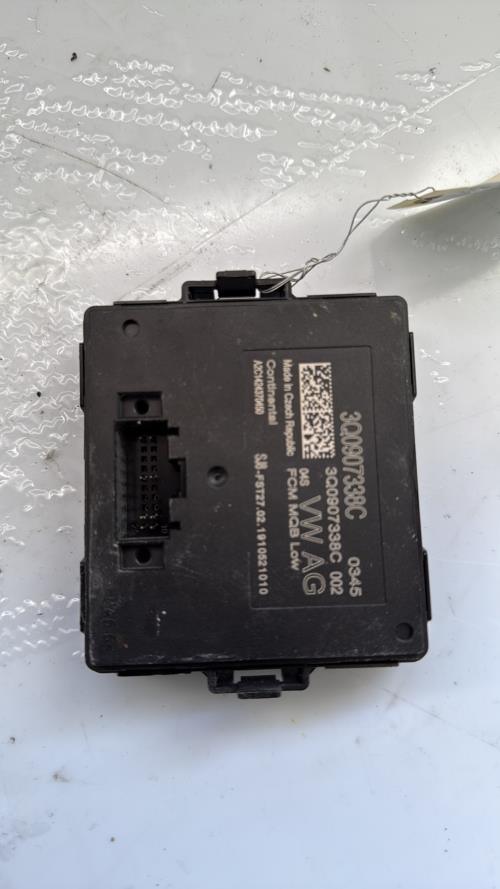 Calculateur AUDI A3 3 SPORTBACK RS3 PHASE 2 Essence image 3
