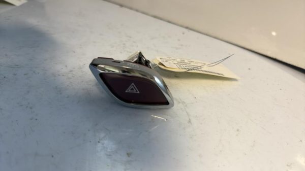Bouton de warning CITROEN DS3 PHASE 1 Diesel image 1