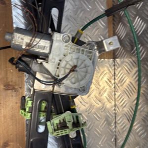 Leve vitre electrique avant droit BMW SERIE 3 E46 COMPACT PHASE 1 Diesel image 1