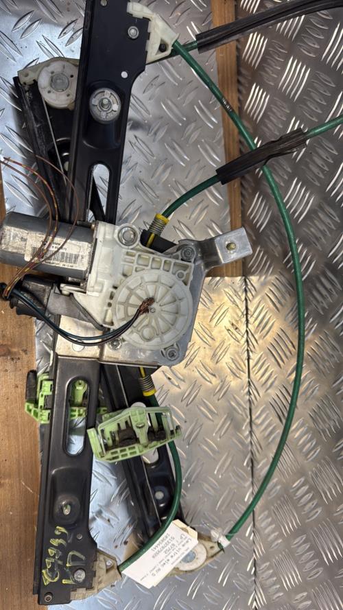 Leve vitre electrique avant droit BMW SERIE 3 E46 COMPACT PHASE 1 Diesel image 3