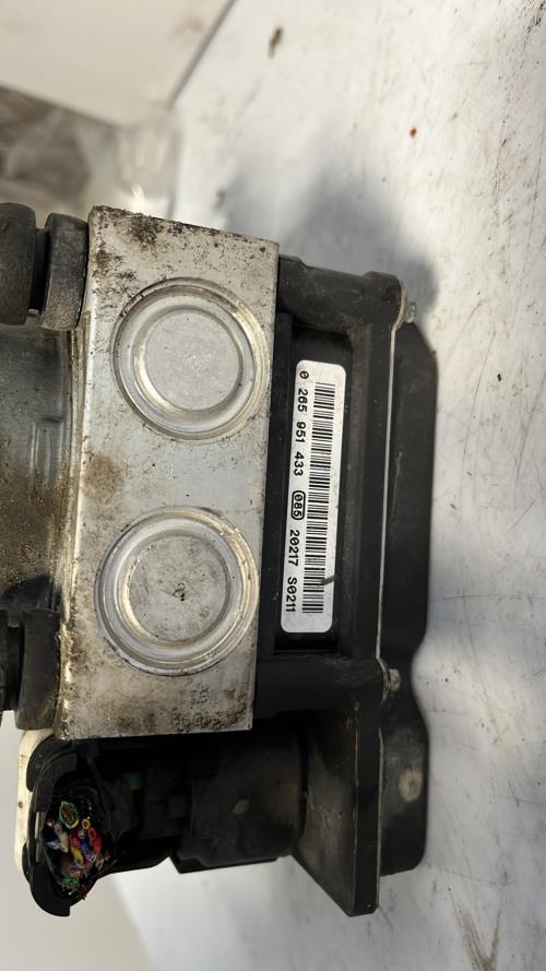 Bloc ABS (freins anti-blocage) PEUGEOT 3008 1 PHASE 1 Diesel image 4