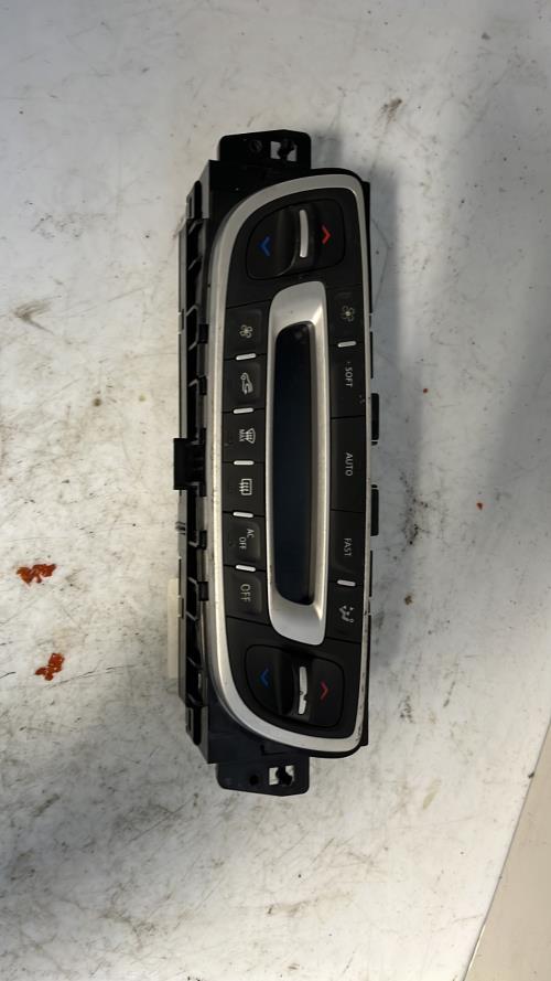 Commande chauffage RENAULT MEGANE 3 PHASE 1 Diesel image 1