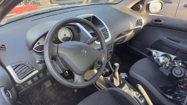 Pare choc arriere PEUGEOT 206+ Diesel image 8