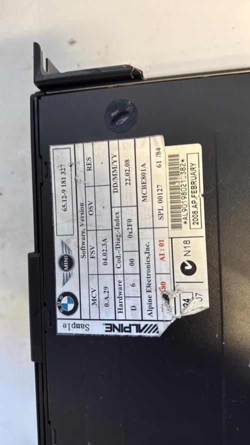Chargeur CD BMW SERIE 1 E81 Essence image 4