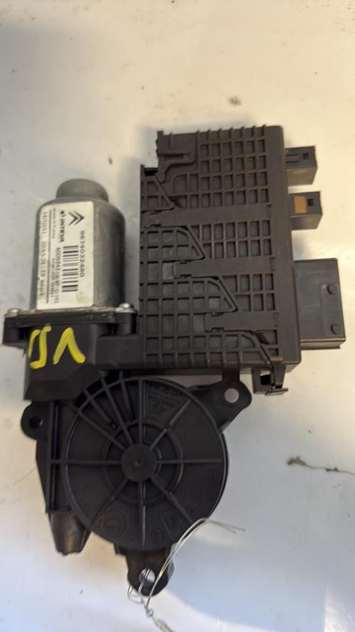 Moteur leve vitre avant droit CITROEN C4 GRAND PICASSO 1 Diesel image 1