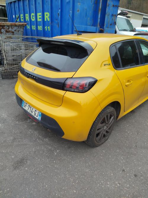 Divers PEUGEOT 208 2 Essence image 5