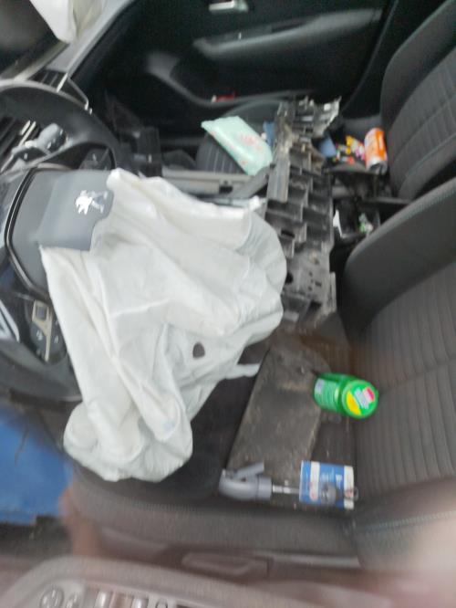 Divers PEUGEOT 208 2 Essence image 7