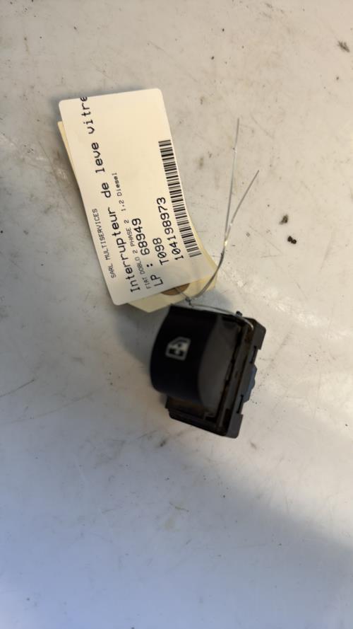 Interrupteur de leve vitre avant droit FIAT DOBLO 2 PHASE 2 Diesel image 2