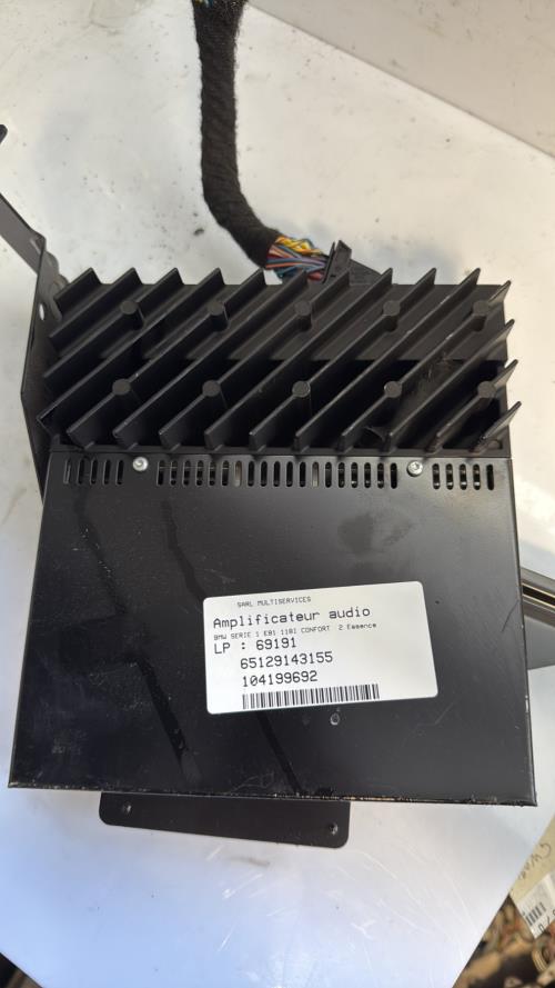 Amplificateur audio BMW SERIE 1 E81 Essence image 1