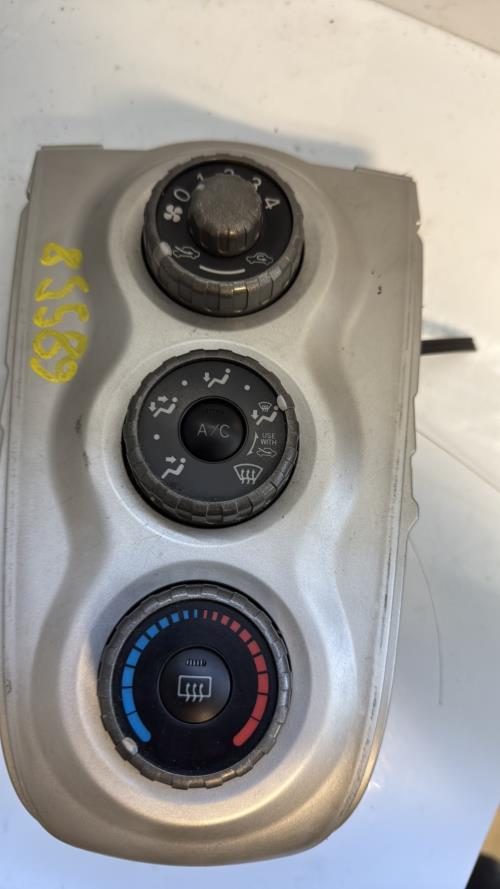 Commande chauffage TOYOTA YARIS 2 PHASE 1 Diesel image 2